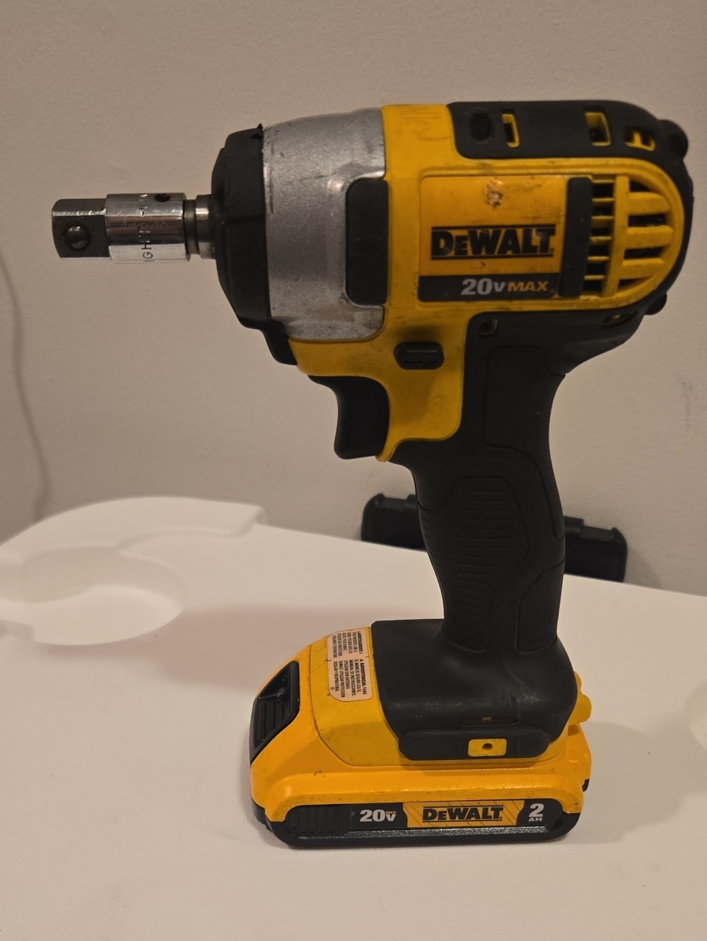 DeWALT 20V Max Cordless Impact Wrench in Yellow